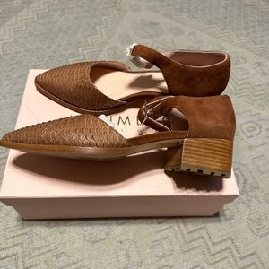 NEW IN THE BOX MAUMERO NEW YORK WOMEN’S BEAUTIFUL 😻 BROWN COLOR MULE SHO…